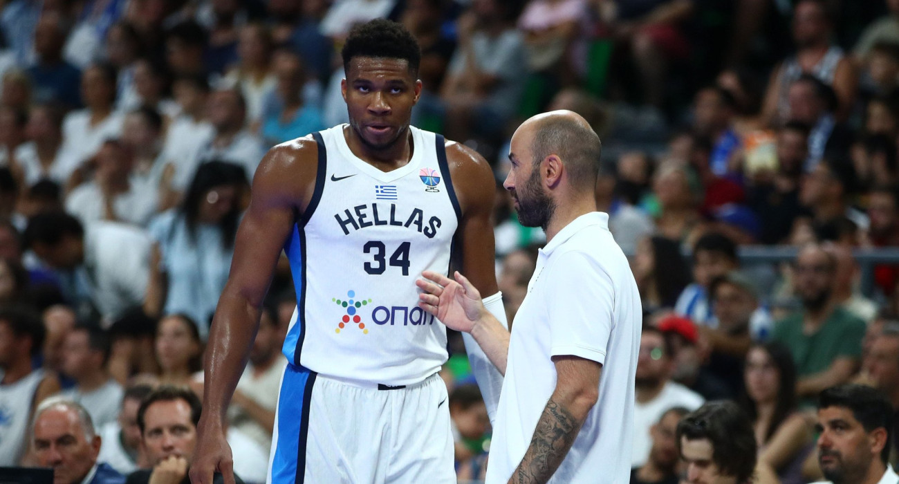 Ο Γιάννης Αντετοκούνμπο και ο Βασίλης Σπανούλης - Πηγή: Intome