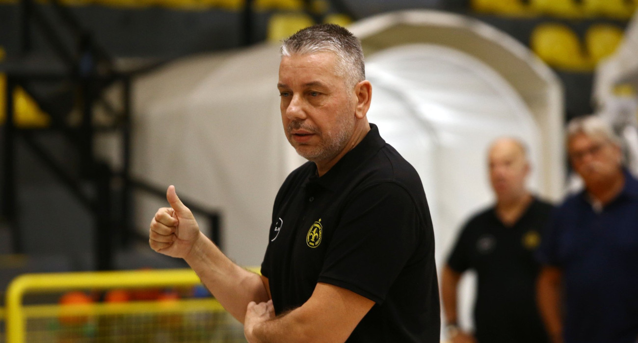 Ο Ηλίας Παπαθεoδώρου: Πηγή: Intime