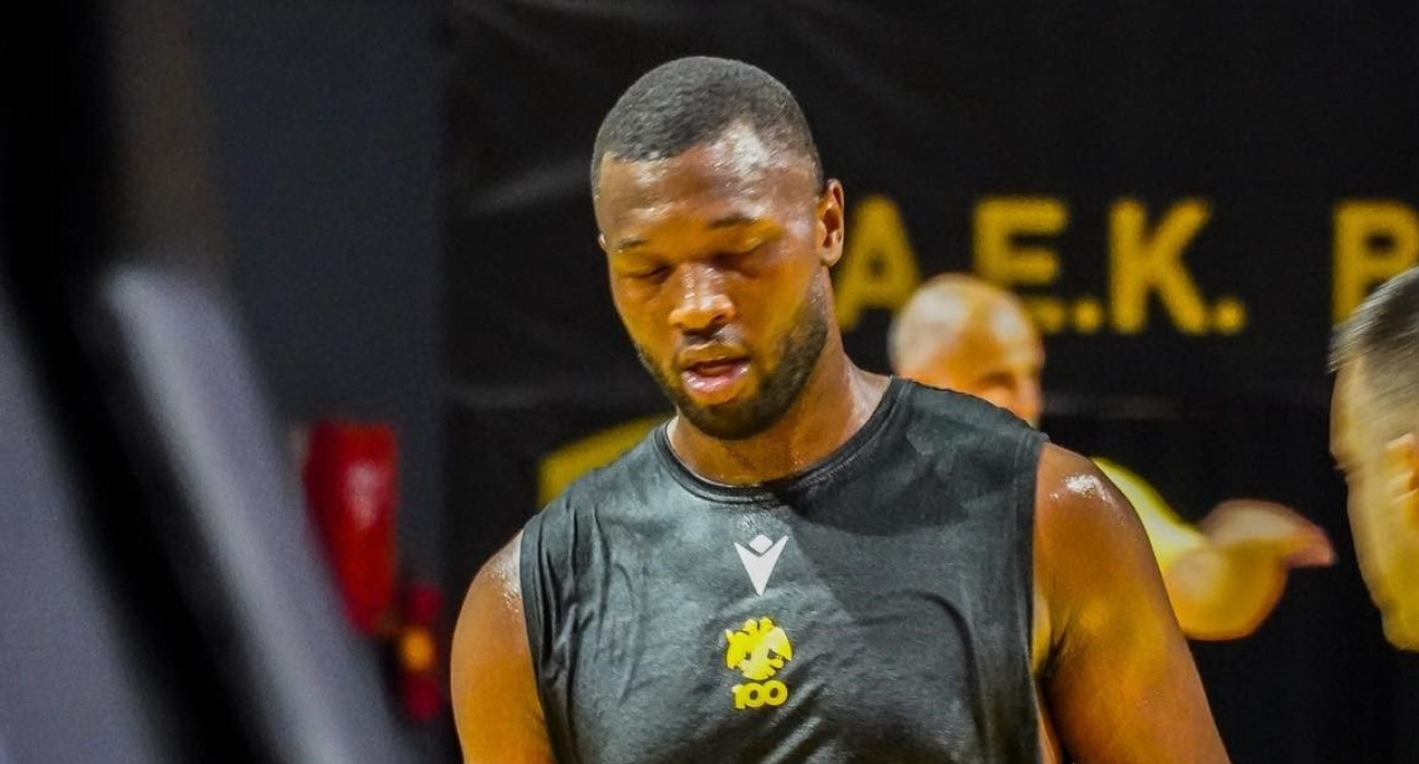 Ο ΡαϊΚουάν Γκρέι στην προπόνηση της ΑΕΚ - Πηγή: AEK BC