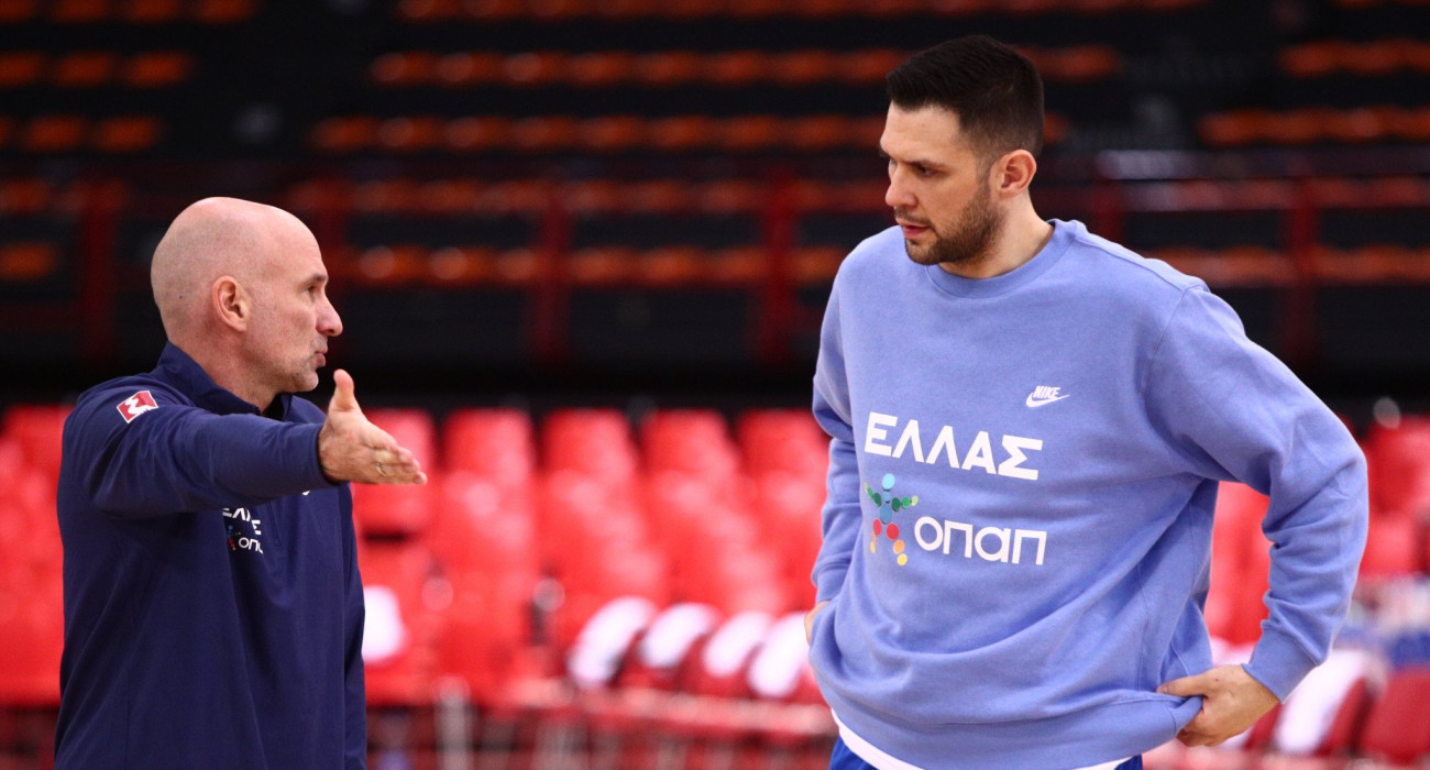 Ο Ηλίας Καντζούρης με τον Κώστα Παπανικολάου στο ΣΕΦ / Πηγή: Eurokinissi