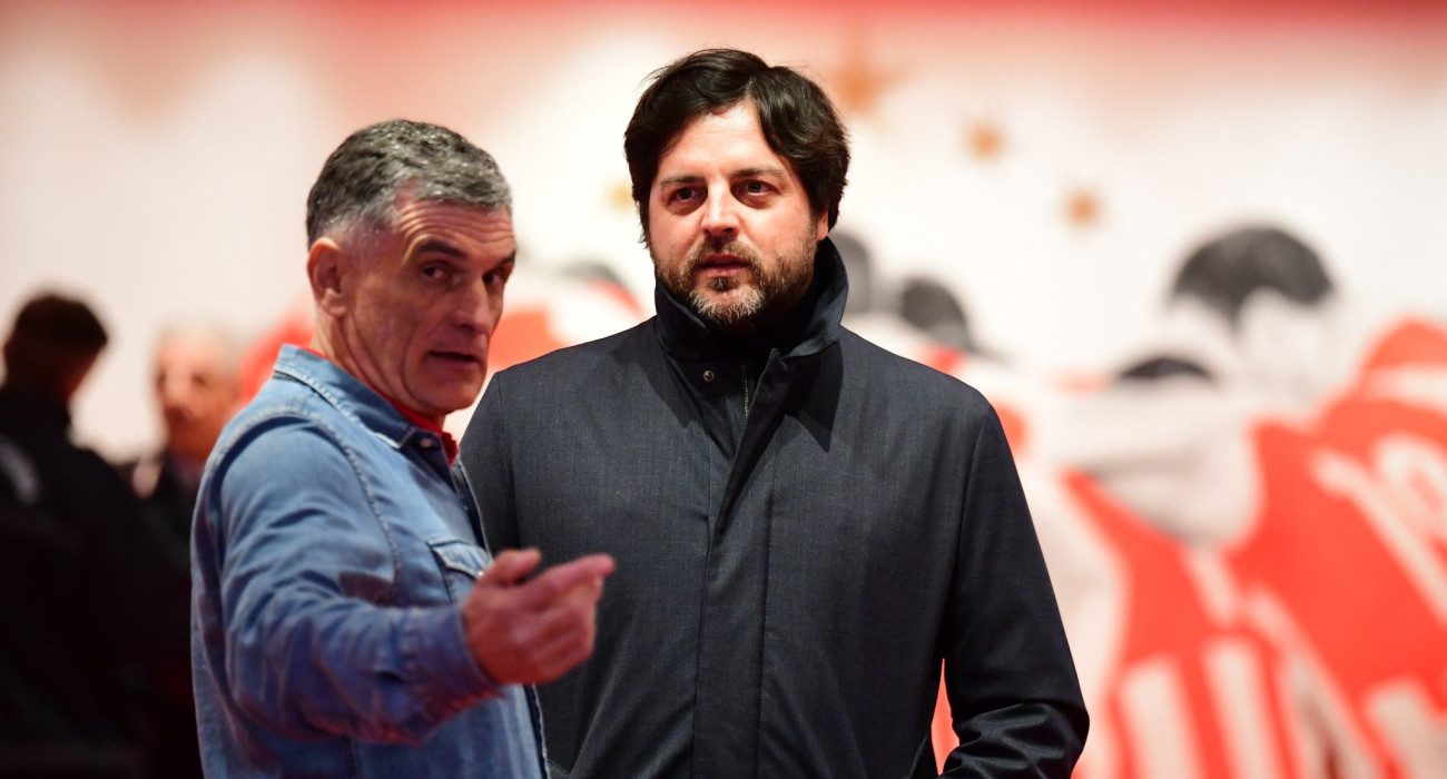 Ο Χοσέ Λουίς Μεντιλίμπαρ μαζί με τον Χαβιέ Ριμπάλτα / Πηγή: Eurokinissi