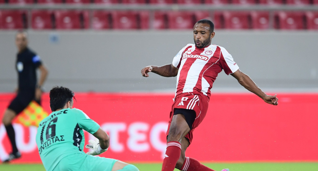 Ο Αγιούμπ Ελ Κααμπί σκόραρε από θέση οφσάιντ, Πηγή: Eurokinissi