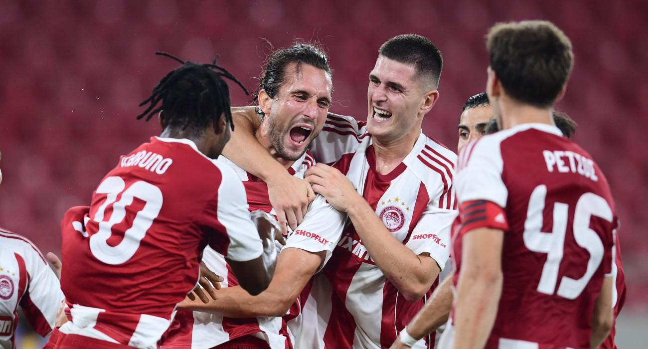 Οι παίκτες του Ολυμπιακού πανηγυρίζουν / Πηγή: Eurokinissi