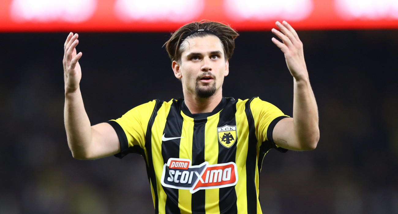 Ο Ραζβάν Μάριν με τη φανέλα της ΑΕΚ / Πηγή: Eurokinissi