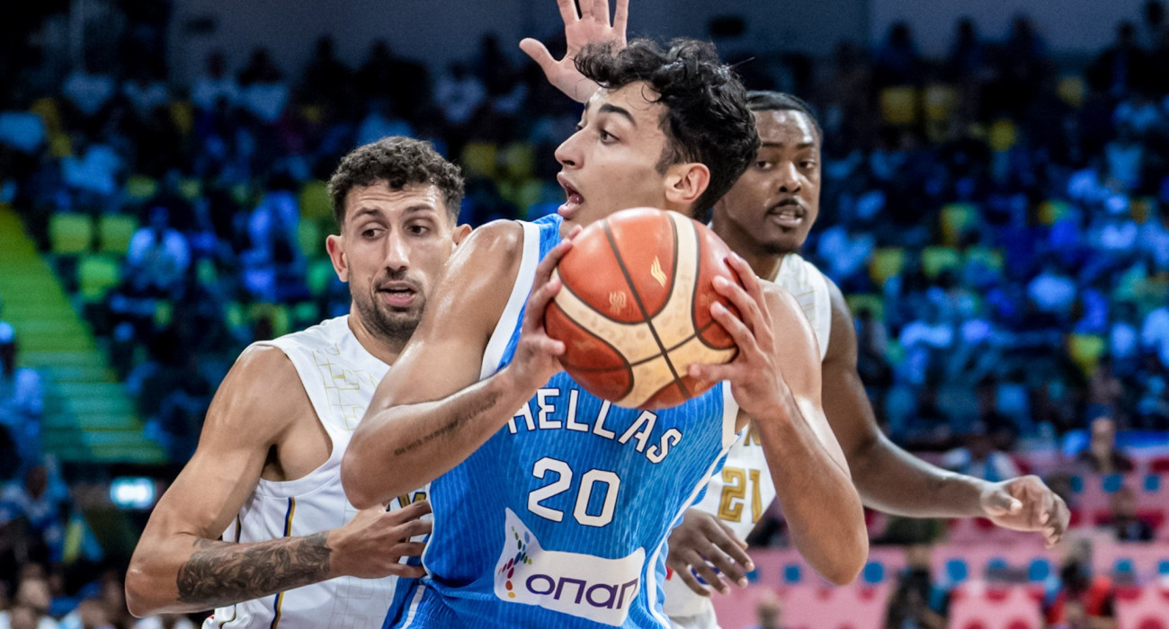 Ο Αλέξανδρος Σαμοντούροβ με τη φανέλα της Εθνικής, Πηγή: Eurokinissi