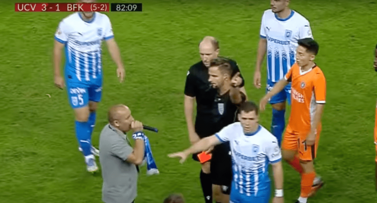 Η στιγμή που αποβάλλεται ο εκφωνητής της Μπασάκσεχιρ  / Screenshot