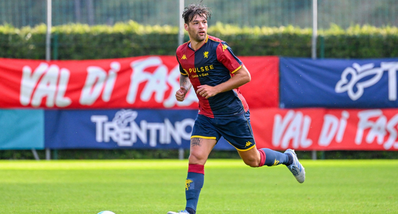 Ο Αλεσάντρο Βολιάκο με τη φανέλα της Τζένοα / Πηγή: Imago