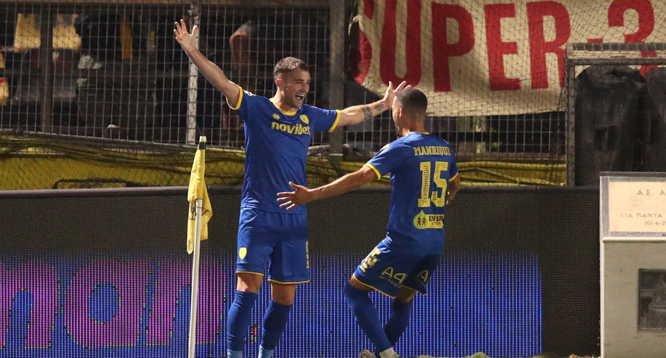 Οι ποδοσφαιριστές του Παναιτωλικού πανηγυρίζουν / Πηγή: Eurokinissi