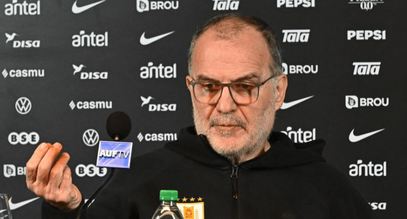 Ο Μαρσ΄έλο Μπιέλσα μιλά σε δημοσιογράφους/Screensh