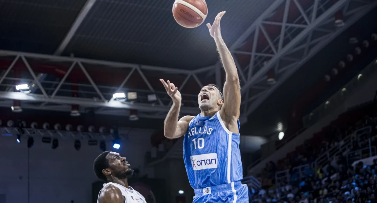 Ο Κώστας Σλούκας με τη φανέλα της Εθνικής - Πηγή: FIBA