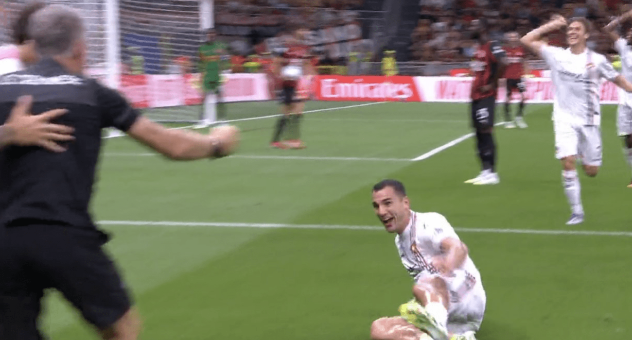 Ο Μπονατσόλι πανηγυρίζει μετά το εντυπωσιακό του γκολ κόντρα στη Μίλαν / Screenshot