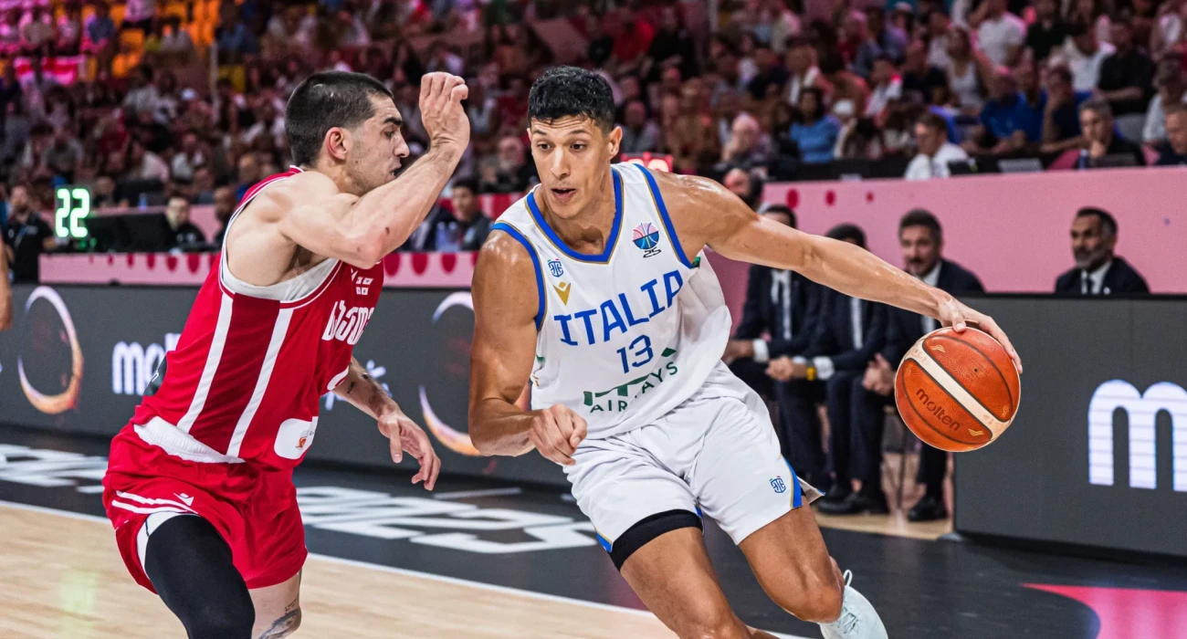 Ο Σιμόνε Φοντέκιο στο ματς με την Γεωργία - Πηγή: FIBA