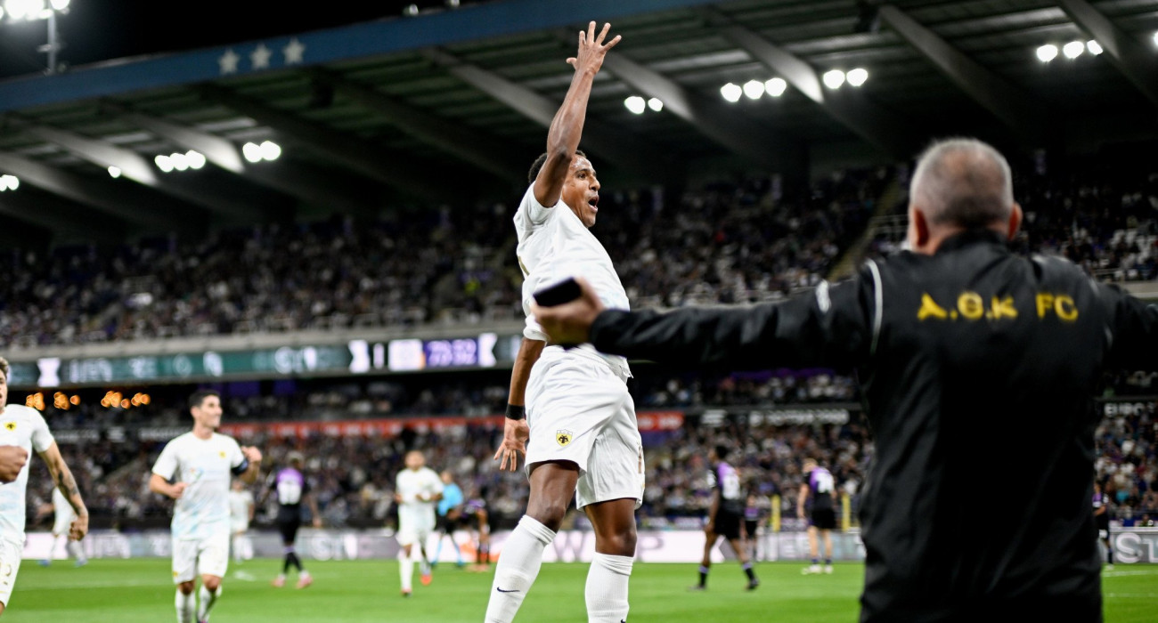 Ο Νίκλας Ελίασον πανηγυρίζει το γκολ κόντρα στην Άντερλεχτ / Πηγή: Eurokinissi