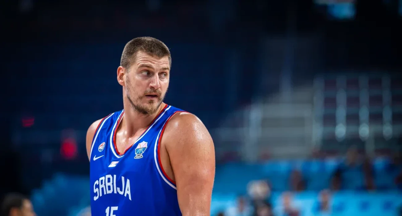 Ο Νίκολα Γιόκιτς με την Εθνική Σερβίας / Πηγή: FIBA