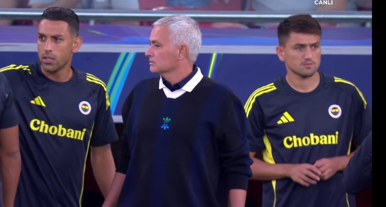 Ο Ζοσέ Μουρίνιο στον πάγκο της Φενέρμπαχτσε / Screenshot