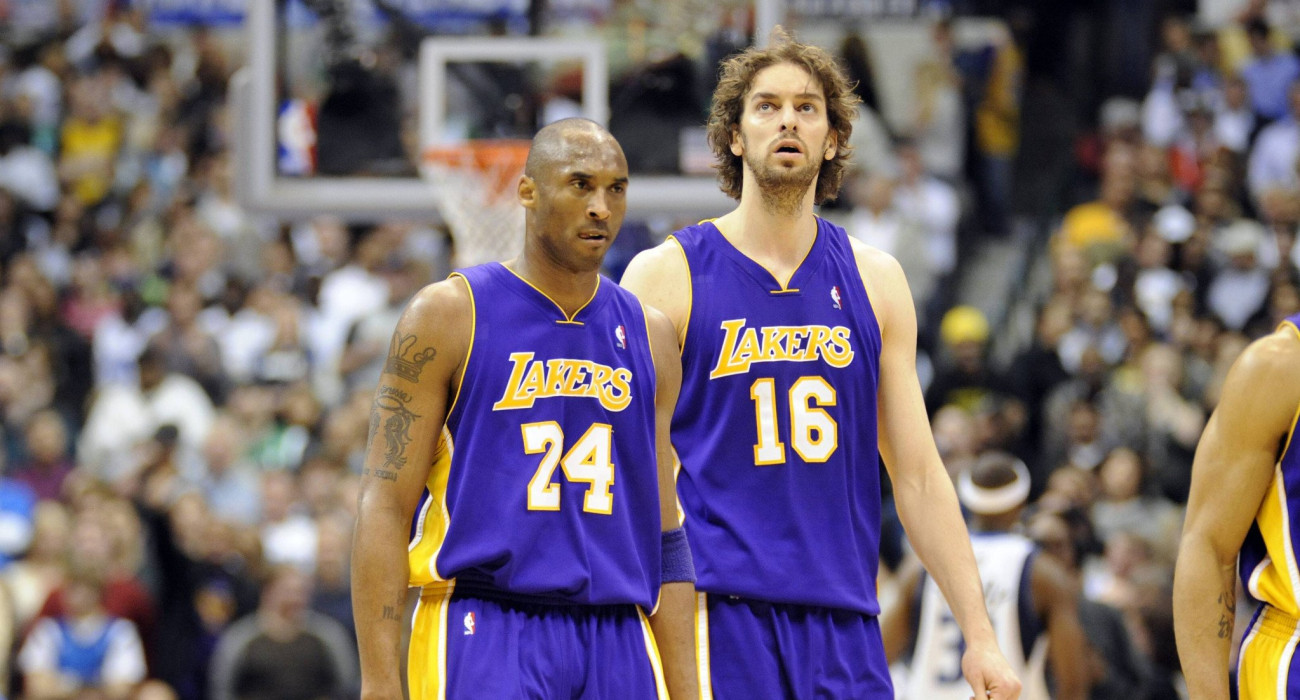 Ο Πάου Γκασόλ και ο Κόμπi Μπράιαντ/Πηγή: Imago