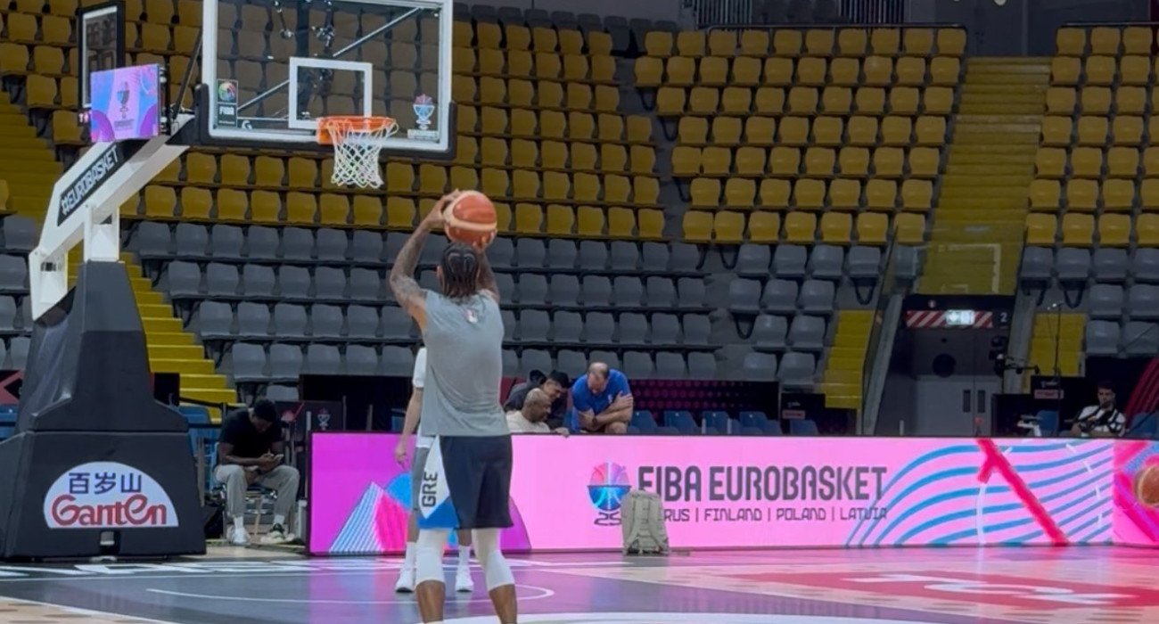 Ο Τάιλερ Ντόρσεϊ στην προπόνηση της Εθνικής