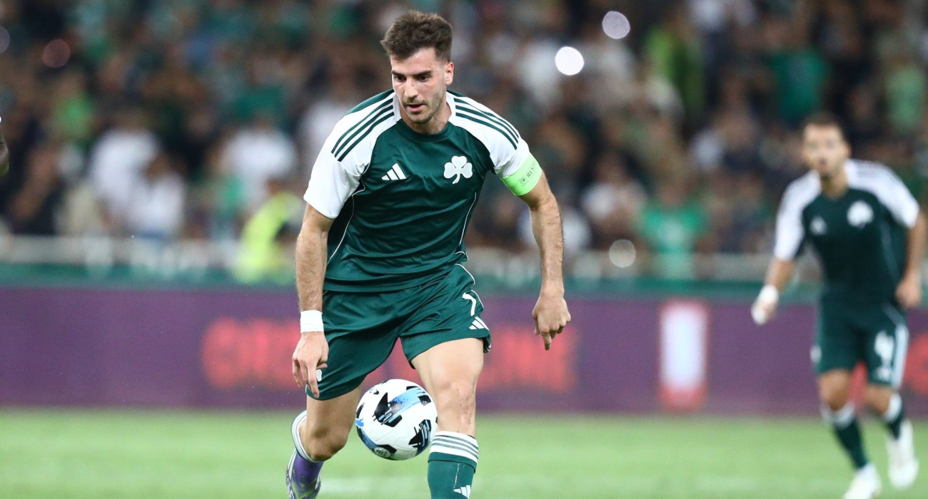 Ο Φώτης Ιωαννίδης με την φανέλα του Παναθηναϊκού /Πηγή: Eurokinissi