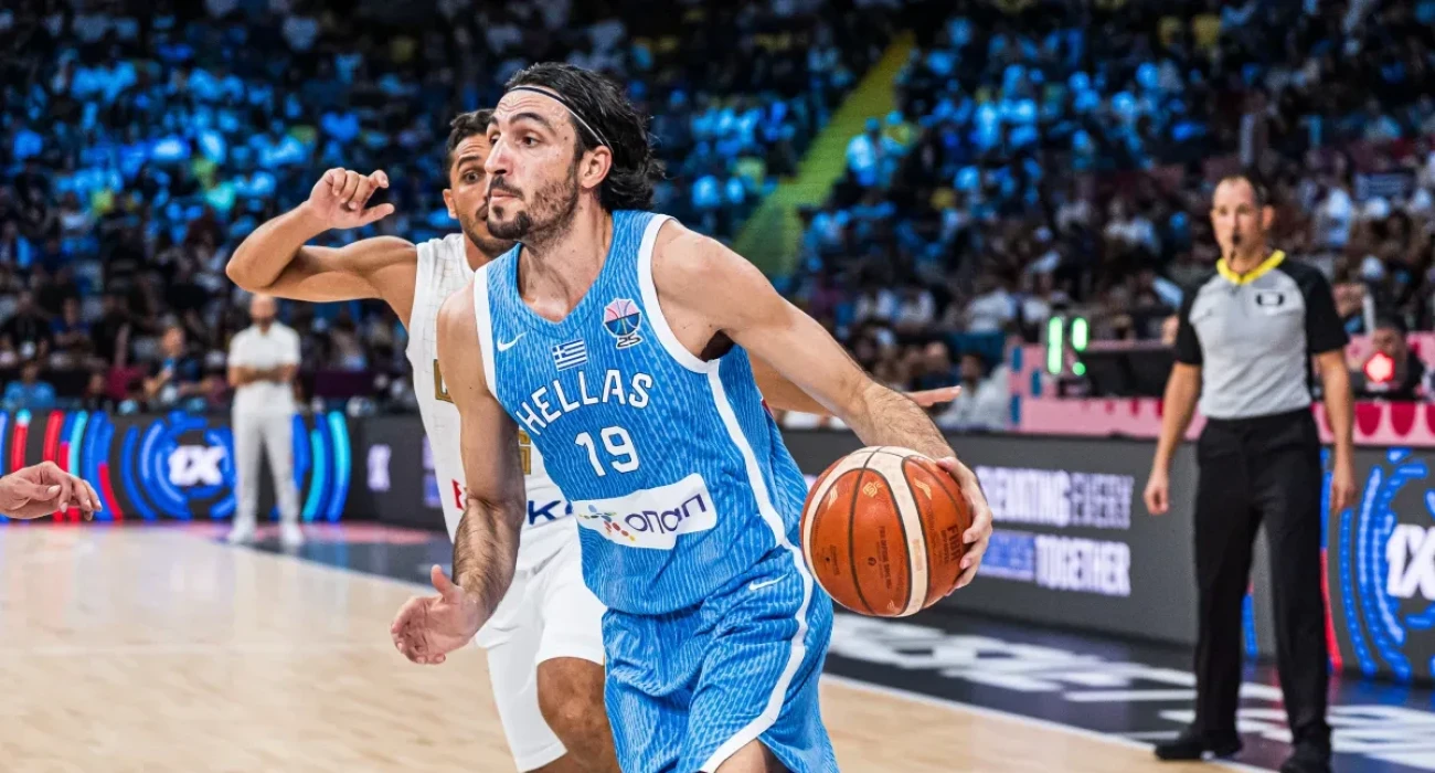 Ο Δημήτρης Κατσίβελης με τη φανέλα της Εθνικής, Πηγή: FIBA