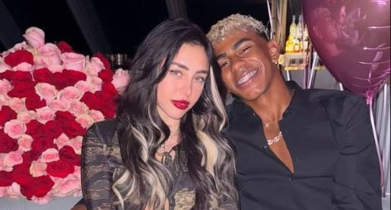 Ο Λαμίν Γιαμάλ και η νέα του σύντροφος/ screenshot