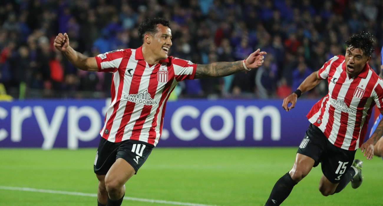 Ο Τιάγκο Παλάσιος πανηγυρίζει με την Εστουδιάντες / Πηγή: Imago