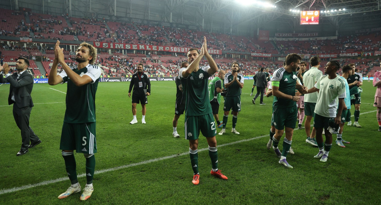 Οι ποδοσφαιριστές του Παναθηναϊκού πανηγυρίζουν την πρόκριση / Πηγή: Eurokinissi