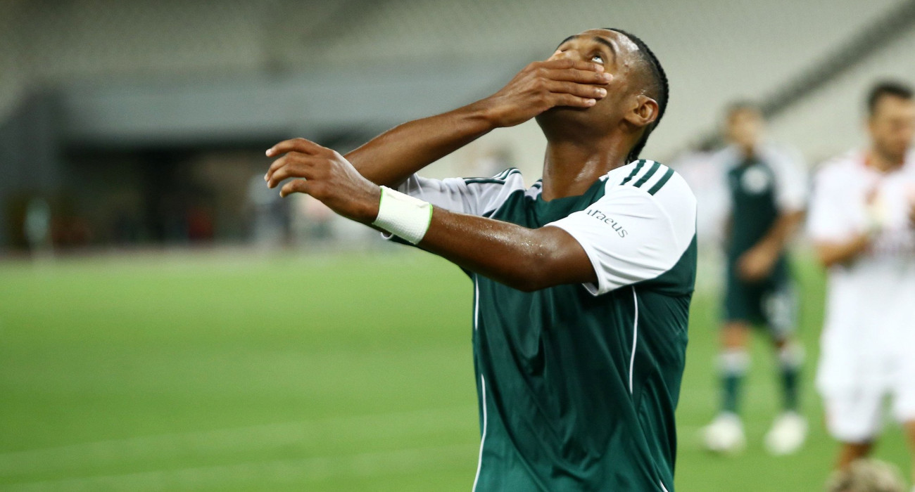 Ο Ματέους Τετέ μετά από μία απ' τις πάμπολλες χαμένες ευκαιρίες του Παναθηναϊκού στην εκκίνηση της σεζόν - ΠΗΓΗ: ΙΝΤΙΜΕ