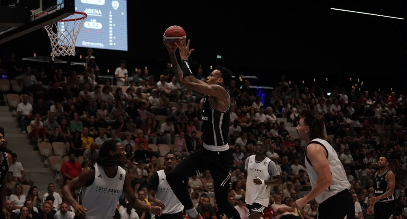 Στιγμιότυπο από το φιλικό του ΠΑΟΚ με αντίπαλο τη Βιλερμπάν, Πηγή: PAOK BC