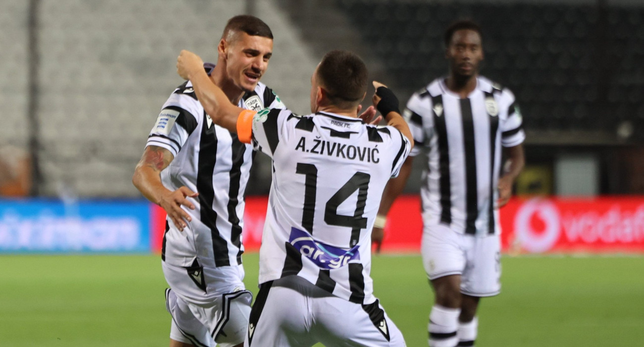 Ντεσπόντοφ και Ζίβκοβιτς πανηγυρίζουν το γκολ επί της ΑΕΛ / Πηγή: Intime