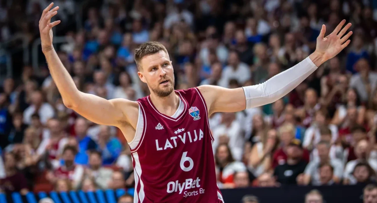 Ο Κρίσταπς Πορζίνγκις με τη φανέλα της Λετονίας, Πηγή: FIBA