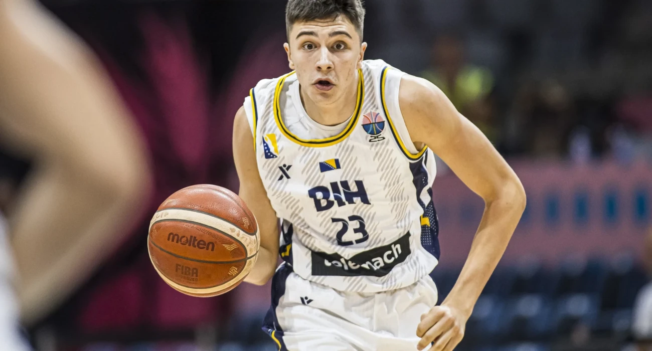 Ο Ταρίκ Χρέλια έζησε το όνειρο κάθε μικρού παιδιού στο Eurobasket: «Νιώθω υπέροχα, δεν το περίμενα»