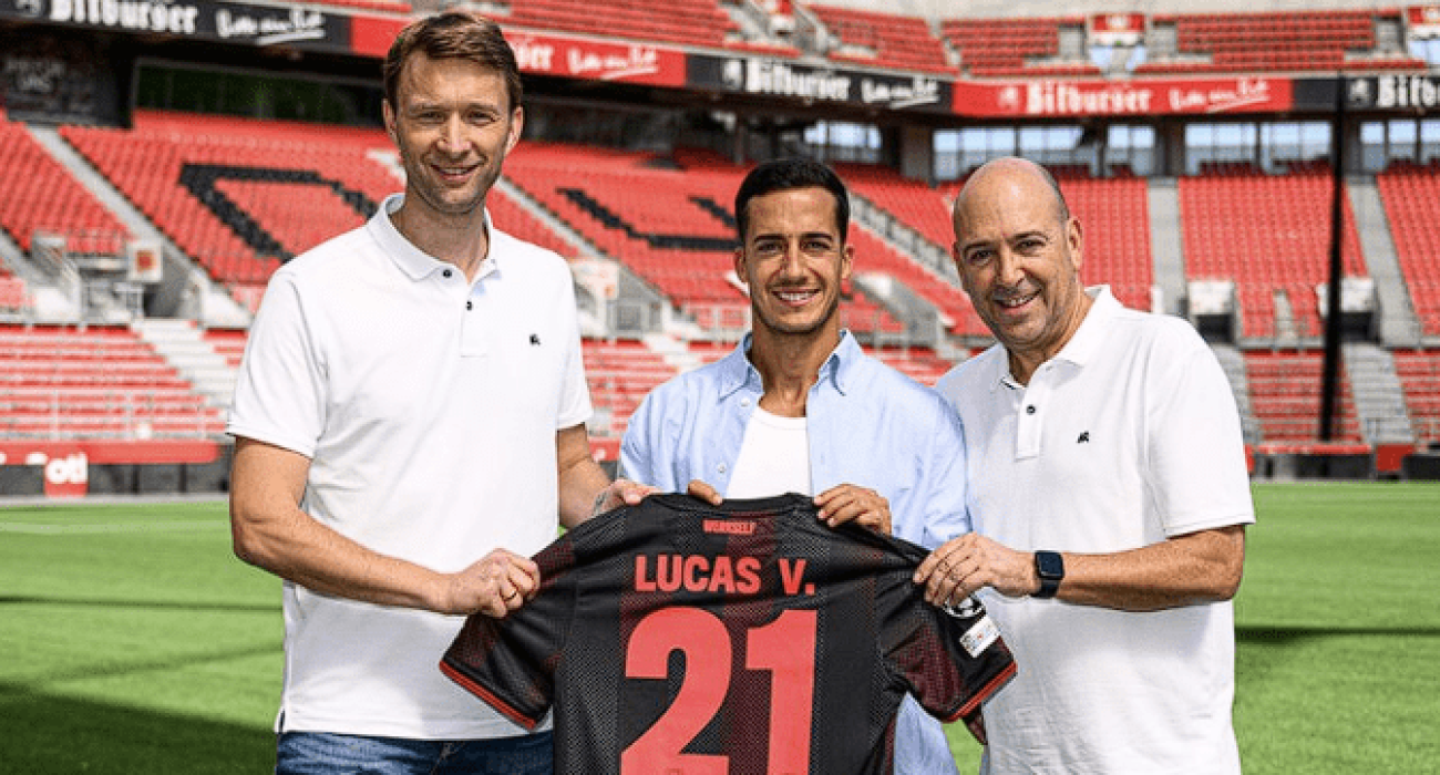 Ο Λούκας Βάθκεθ με την φανέλα της Λεβερκούζεν / Πηγή: Printscreen/ Leverkusen X