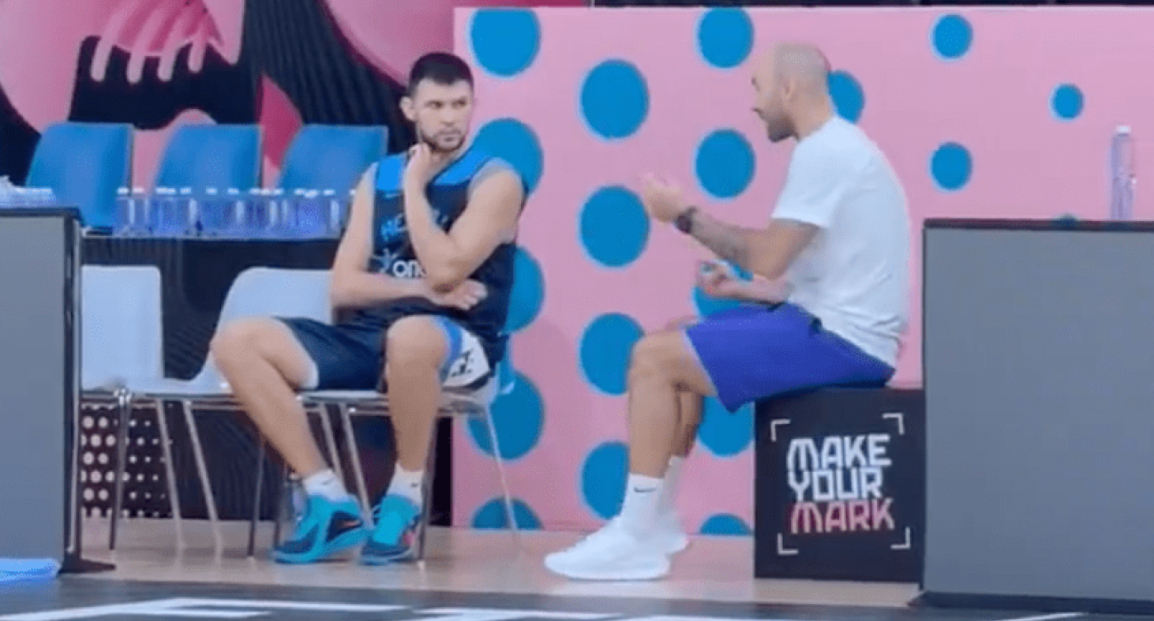 Οι οδηγίες του Σπανούλη δεν σταματούν: Μπήκε στο παρκέ για να δείξει στον Παπανικολάου τι θέλει