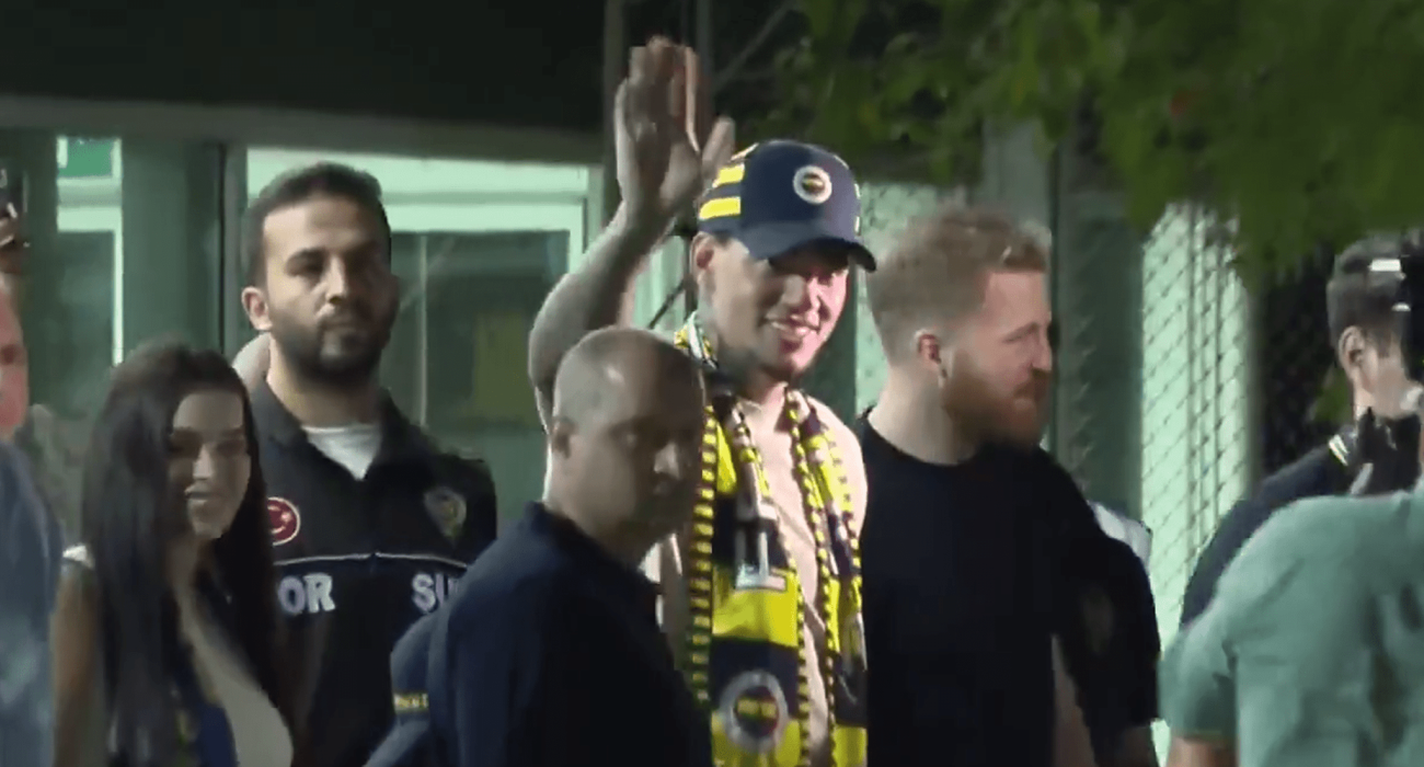 Ο Έντερσον στη Φενέρμπαχτσε / Screenshot