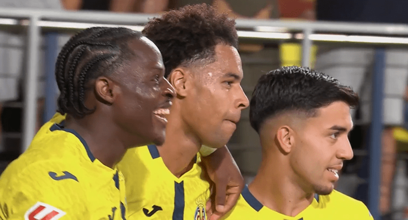 Οι ποδοσφαιριστές της Βιγιαρεάλ πανηγυρίζουν / Screenshot