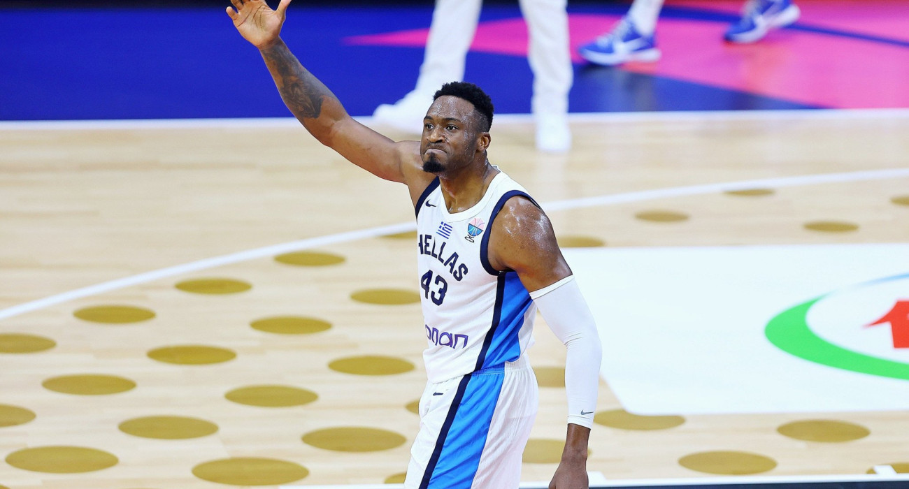 Ο Θανάσης Αντετοκούνμπο στο παιχνίδι με τη Βοσνία, Πηγή: Intime