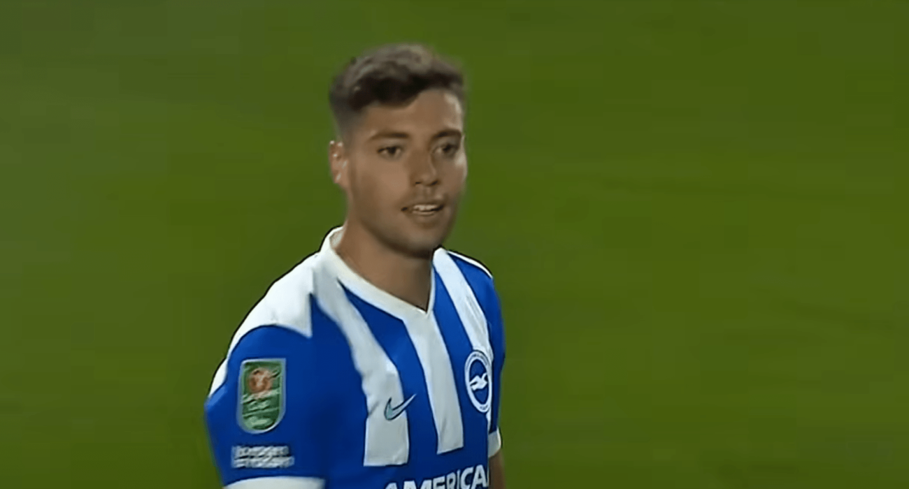 Ο Στέφανος Τζίμας με την Μπράιτον / Screenshot