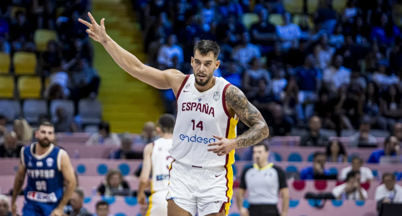 Ο Γουίλι Ερνανγκόμεθ στο ματς με την Κύπρο - Πηγή: FIBA