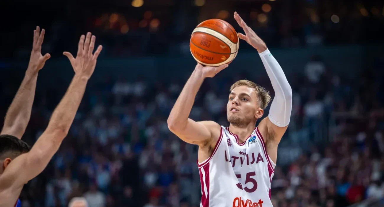 Ο Άρτουρς Ζάγκαρς που τραυματίστηκε ξανά και θα μείνει στα πιτς