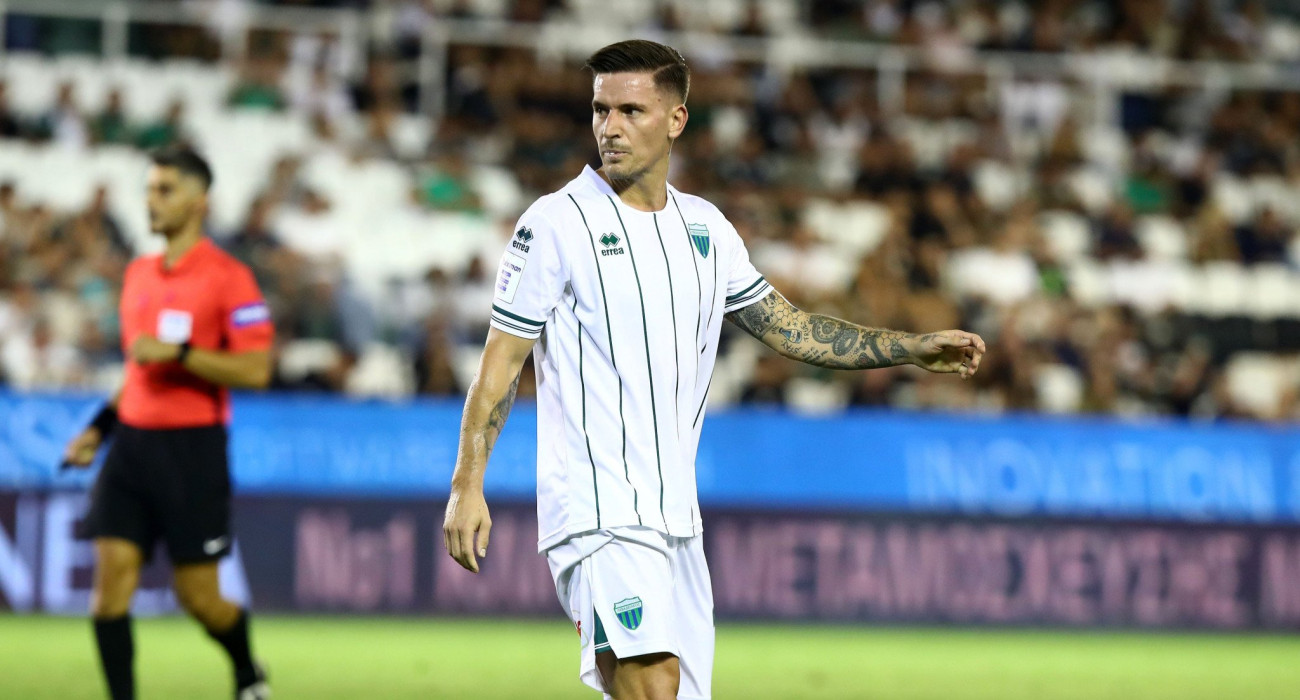 Ο Μπένιαμιν Βέρμπιτς με την φανέλα του Λεβαδειακού / Πηγή: Intime