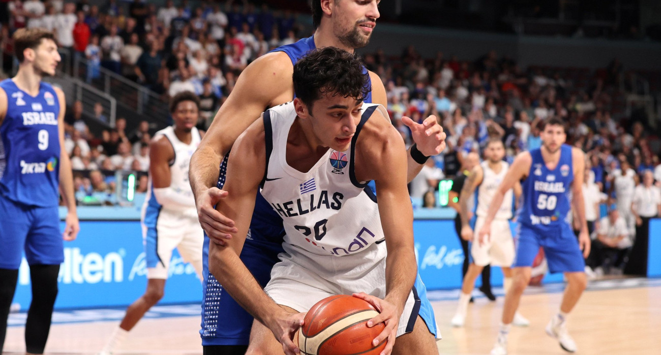 Ο Αλέξανδρος Σαμοντούροβ στο παιχνίδι με το Ισραήλ, Πηγή: Intime