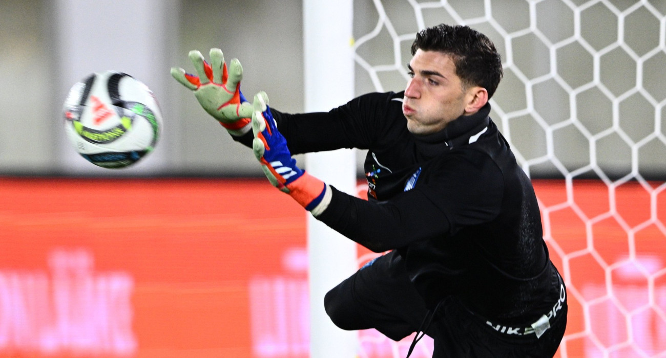 Ο Χρήστος Μανδάς στην προπόνηση της εθνικής / Πηγή: Eurokinissi