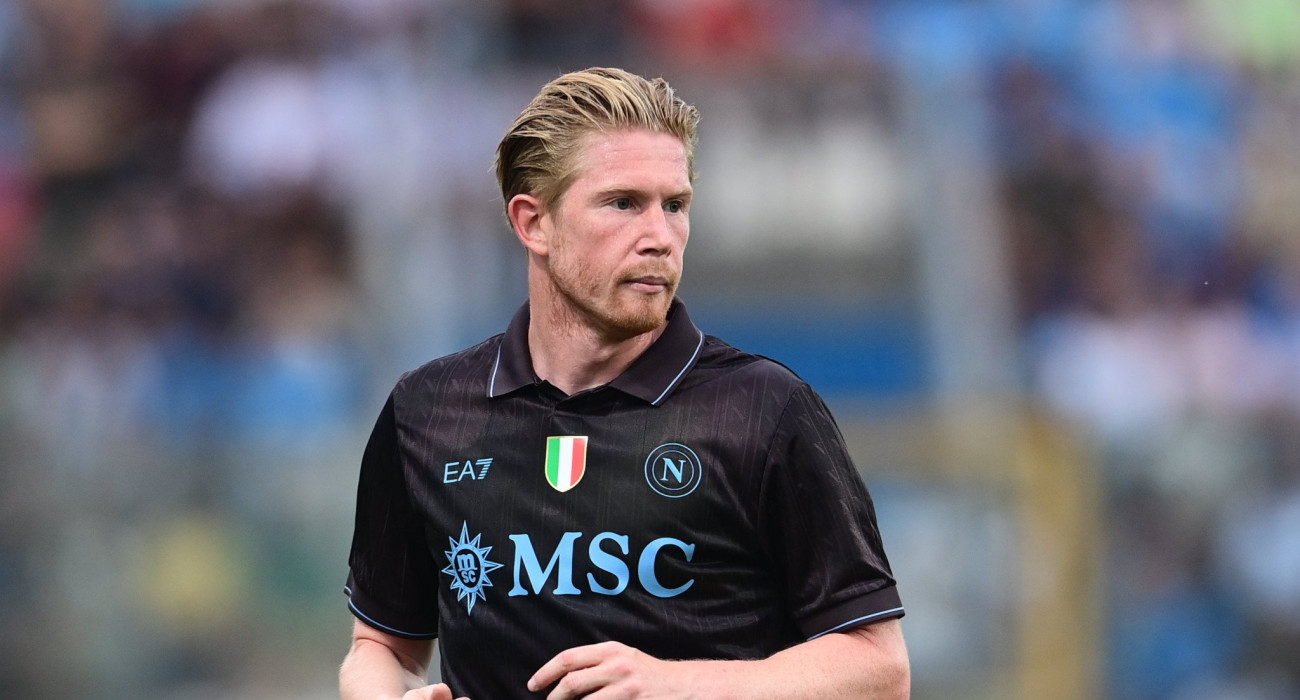 Ο Κέβιν Ντε Μπρόινε με την νέα εκτός έδρας εμφάνιση της Νάπολι / Πηγή: Eurokinissi