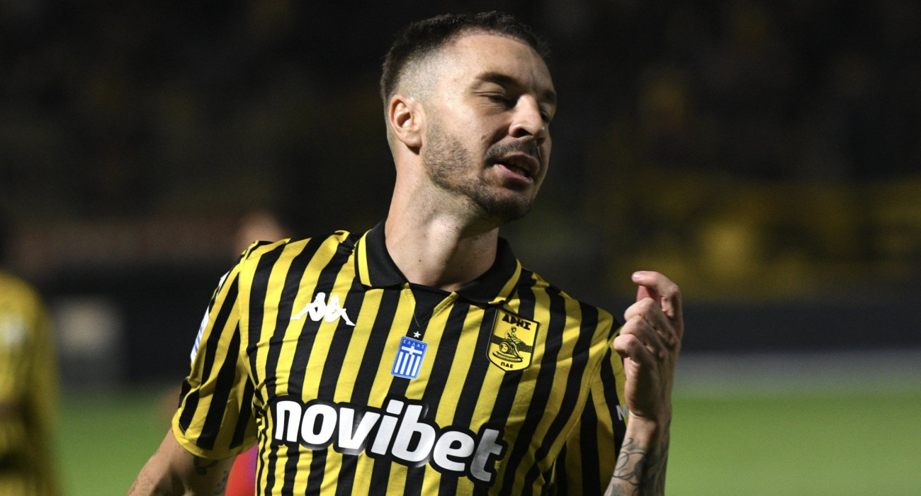 Ο Λορέν Μορόν με την φανέλα του Άρη / Πηγή: Eurokinissi