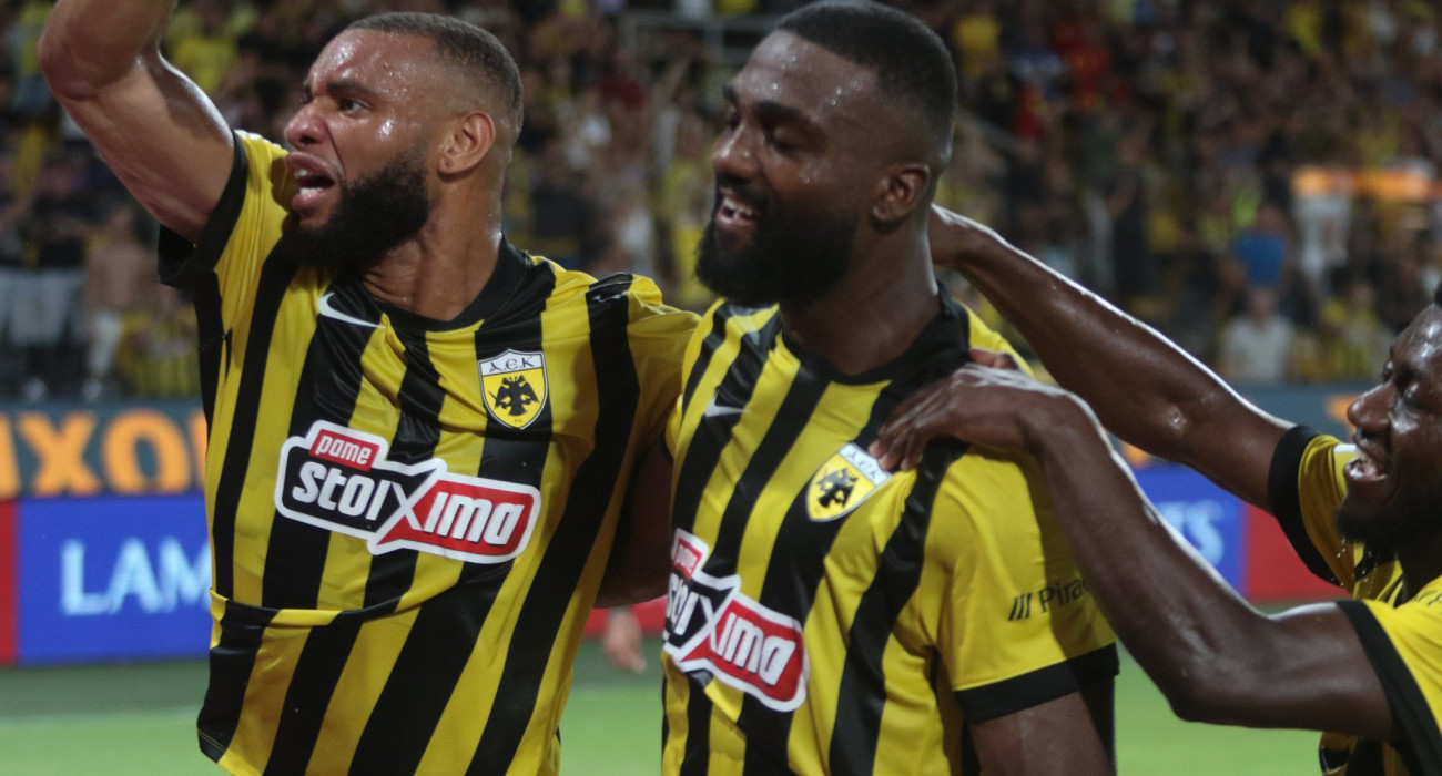 Ο Μουκουντί και ο Πιερό πανηγυρίζουν / Πηγή: Eurokinissi