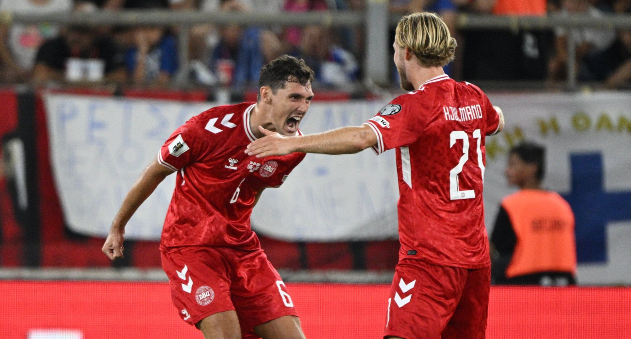 Οι πανηγυρισμοί του Κρίστενσεν με τον Χύλμαντ στο 0-2 της Δανίας κόντρα στην Ελλάδα / Πηγή: Eurokinissi