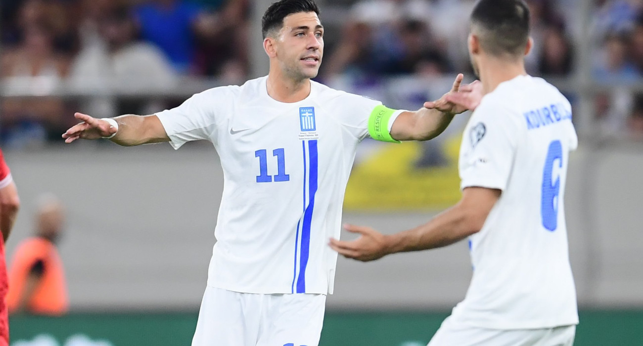 Ο Τάσος Μπακασέτας με την φανέλα της Εθνικής Ελλάδας / Πηγή: Eurokinissi