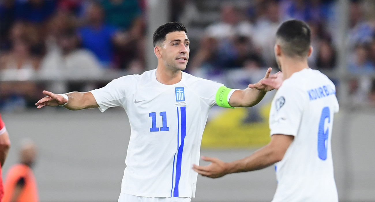 Ο Τάσος Μπακασέτας με την φανέλα της Εθνικής Ελλάδας / Πηγή: Eurokinissi