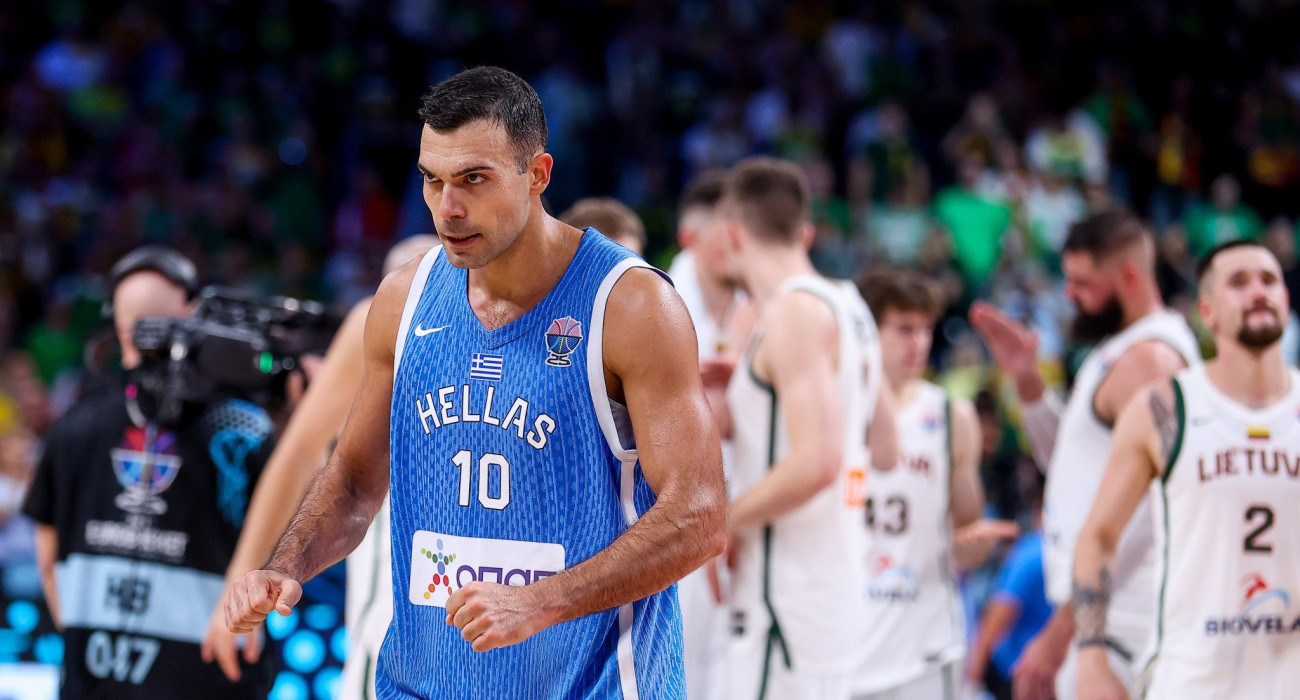 Ο Κώστας Σλούκας με τη φανέλα της Εθνικής, Πηγή: Eurokinissi