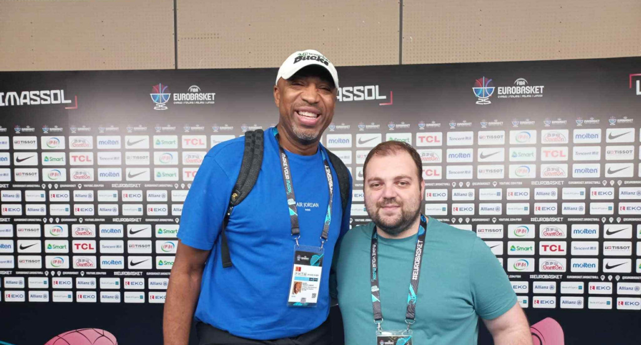 Ο Βιν Μπέικερ στο Athletiko: «Ο Γιάννης είναι πανέτοιμος ενόψει Ισπανίας, περιμένω την καλύτερη εκδοχή του»